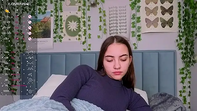 Fit_Brunette_'s cam snapshot