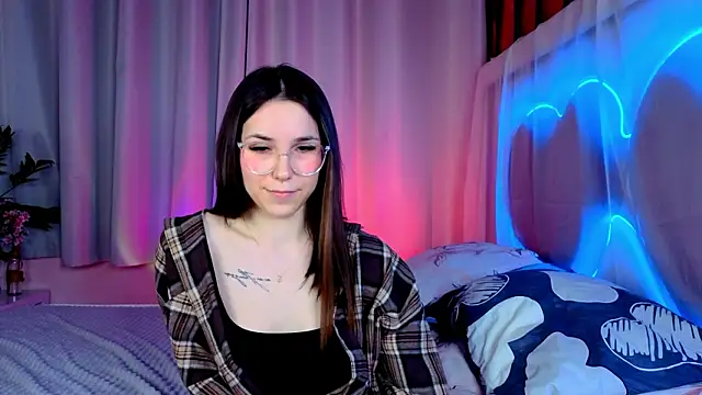 -CindyLou's cam snapshot