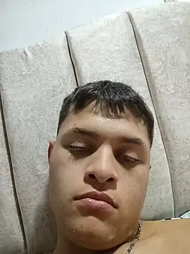 Andres_medi32 live sex cam