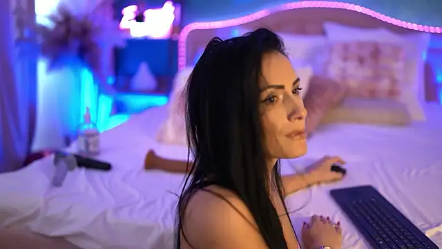 RaisaVawn's cam snapshot