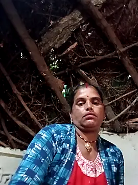 Manvi_hote's cam snapshot