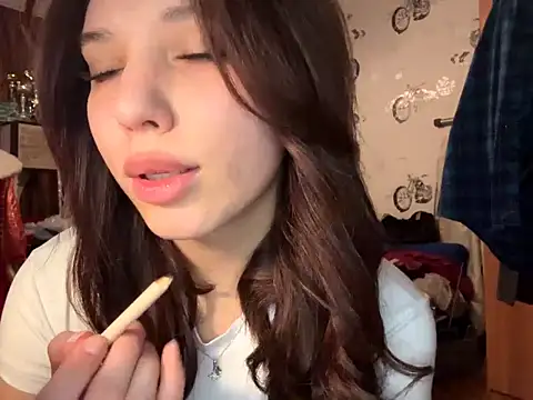 Mia_Brurherts's cam snapshot