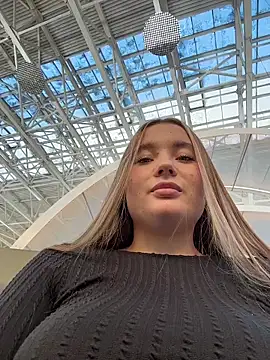 VineraSweet live sex cam