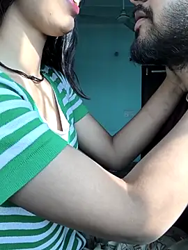 UrS_hottty_ live sex cam