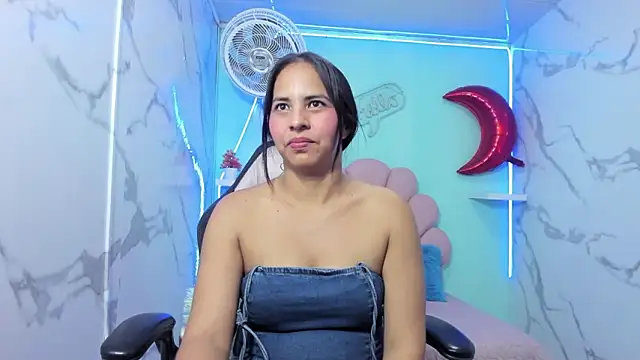 nicol_ross19's cam snapshot