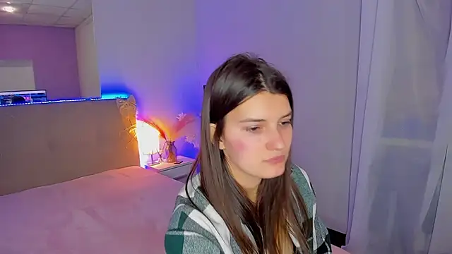 Laura_Leee's cam snapshot