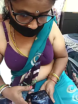 menaka-tamil's cam snapshot