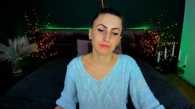 Rebecca_Diamond's cam snapshot