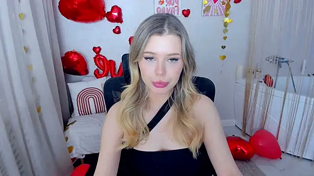 FollowLovee live sex cam