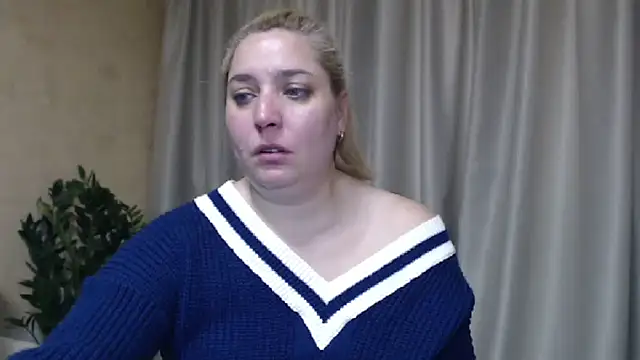 sweetpussy13's cam snapshot