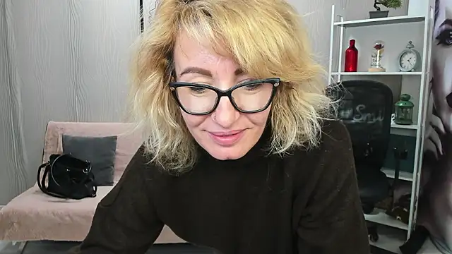 Cassandra_Hotty's cam snapshot