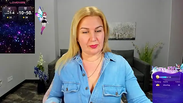 Lili_Crossi's cam snapshot