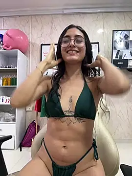 ValerySkinnyy's cam snapshot