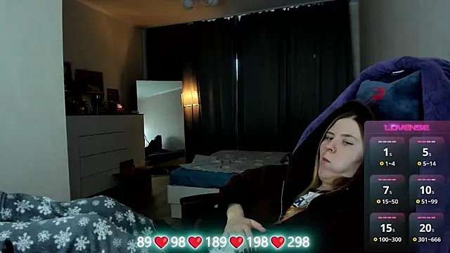 Olivia_Munk's cam snapshot