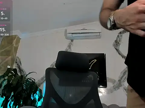 MaximusClark live sex cam