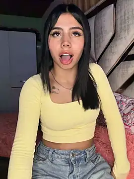 Laura-Khalifa's cam snapshot