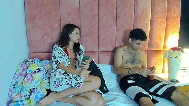 HellAndDante_'s cam snapshot