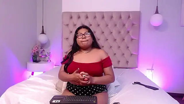 Kiri_Black_'s cam snapshot