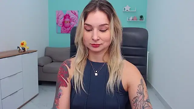 LilFleurish's cam snapshot