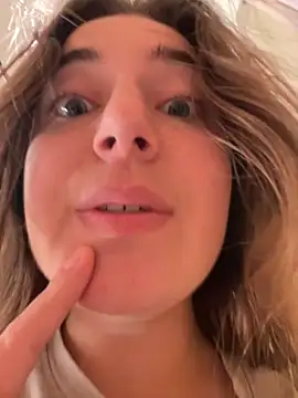 kate_nicepops123777's cam snapshot