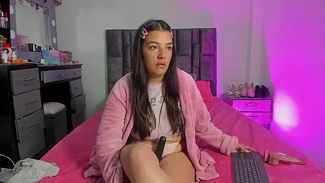 Esmeraldaa-'s cam snapshot