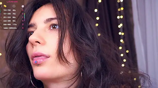 Holla_Molly live sex cam