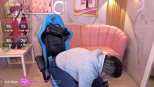 Jade_Jones_a's cam snapshot