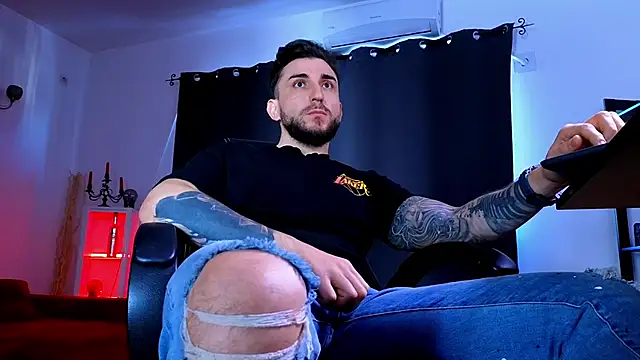 MightyAaron66's cam snapshot