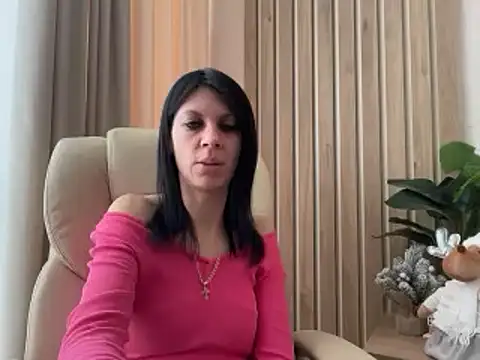 InjaAtHome's cam snapshot