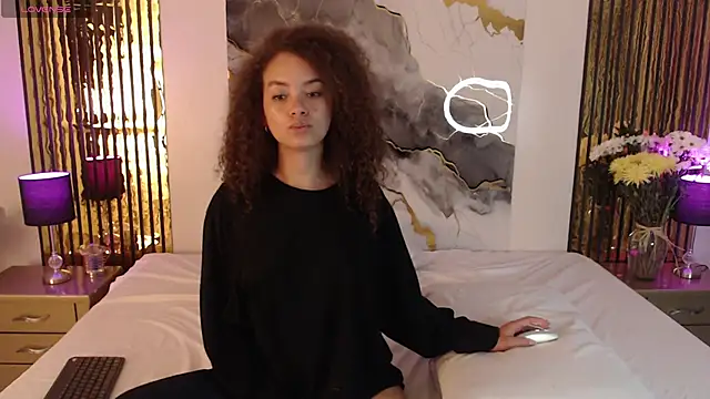 MiticaBrennet_'s cam snapshot