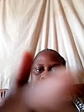 ZIPORA07's cam snapshot