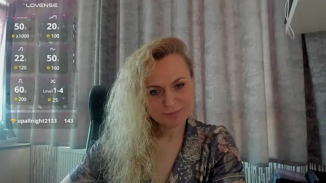 LanaLight_x's cam snapshot