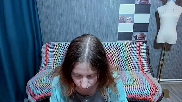 pa1e_pr1ncess's cam snapshot