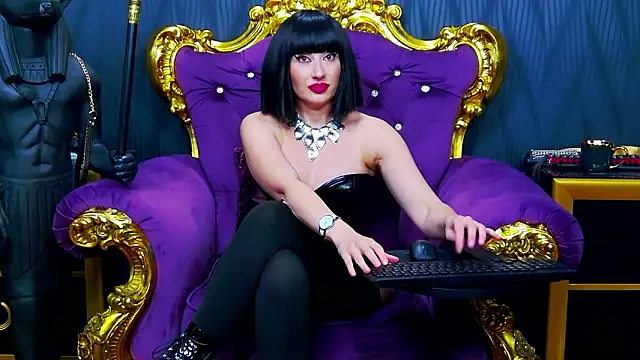 LaraMaeve's cam snapshot