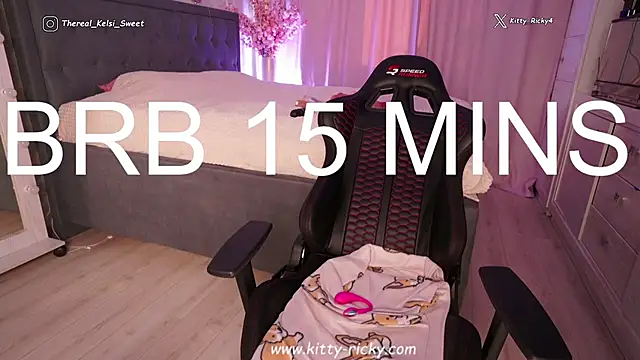 Kitty_Ricky live sex cam