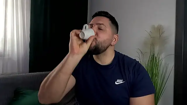 Gold_Alpha_Boy live sex cam