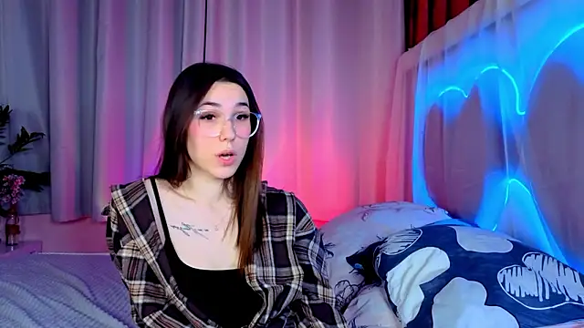 -CindyLou's cam snapshot