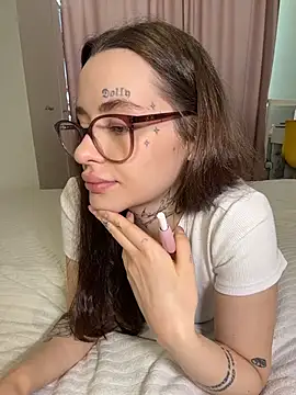 fuckdoll_18's cam snapshot