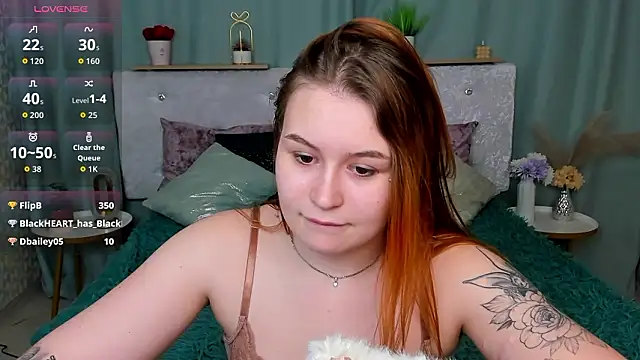 MilanaXHoney live sex cam