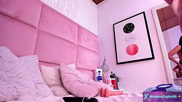 HannaTaylor's cam snapshot