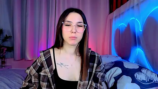 -CindyLou's cam snapshot