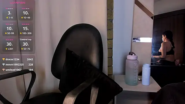 Lucia_velez's cam snapshot