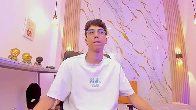 Nikolay_Gregori's cam snapshot