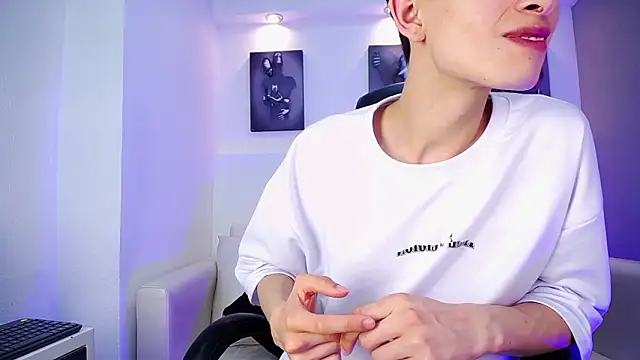 MaikCarver's cam snapshot