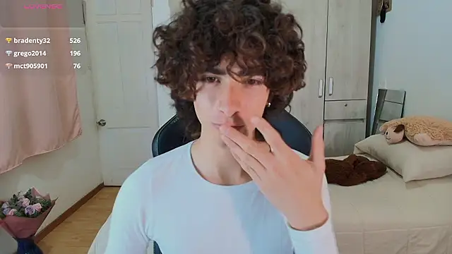 Nude_Boy18's cam snapshot