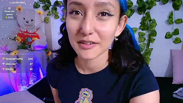 tati_cardenas's cam snapshot