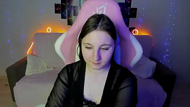 EvaxCharm's cam snapshot