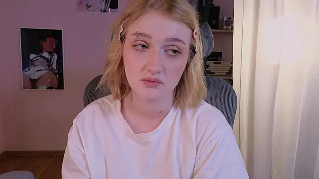 ELLIEJAY's cam snapshot