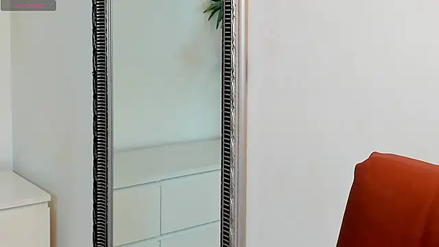 bad_dora's cam snapshot