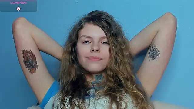 RayaNenlia's cam snapshot